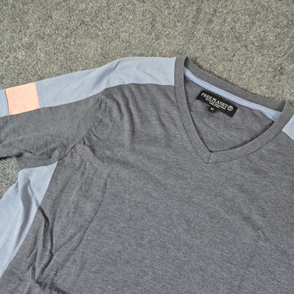 Free Planet V-Neck T-Shirt Color Block Casual‎ Tee Top Short Sleeve Size M